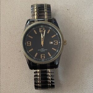 Black and Gold Quartz Men's Watch